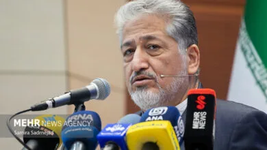 رئیس دانشگاه آزاد: فناوری وام‌گرفته شده، استقلال را می‌شکند