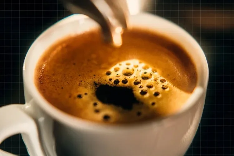 بهترین نوشیدنی صبحگاهی برای سلامت مغز؛ یک فنجان قهوه چه میکند؟