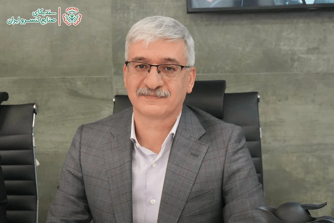 پشت‌پرده این عکس جنجالی؛ خانم بی حجاب که معاون استاندار اصفهان معرفی شد