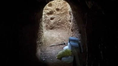 کشف مقبره‌در زیر یک اردوگاه نظامی + عکس