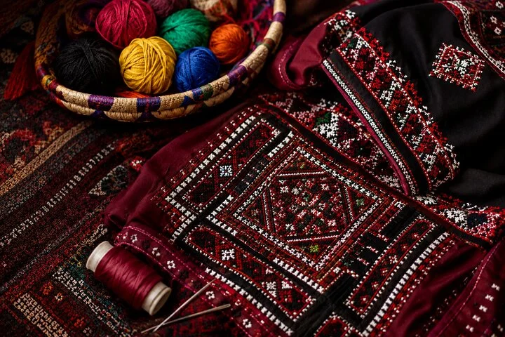 سوزندوزی بلوچ؛ نیازمند توجه ویژه مسئولان برای اشتغال پایدار و ارزآوری