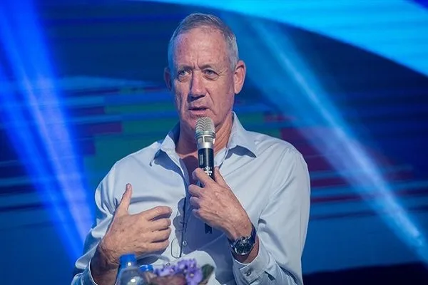 گانتس: اسرائیل به سمت فاجعه حرکت میکند گانتس: اسرائیل به سمت فاجعه حرکت میکند