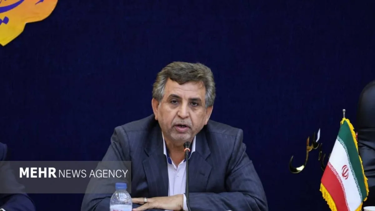 ترافیک مرز چذابه با هماهنگی گمرک و شهرداری روان میشود ترافیک مرز چذابه با هماهنگی گمرک و شهرداری روان میشود