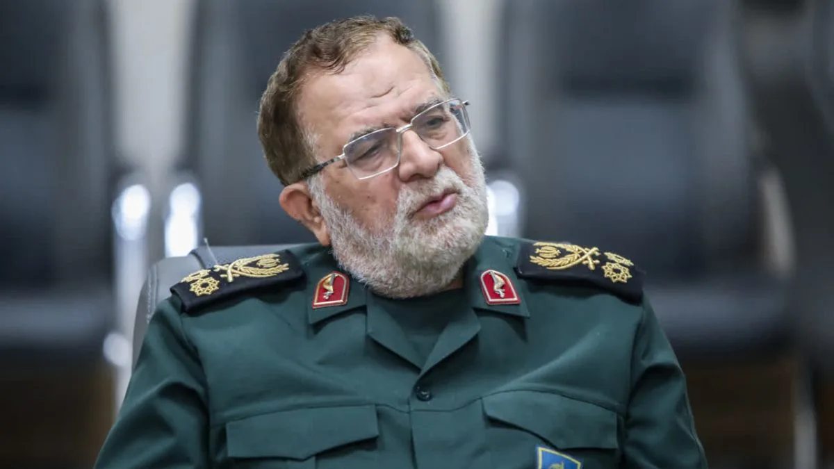 سرلشکر ایزدی: بسیجیان پشتوانه مستحکم امنیت ملی و دفاع از کشور هستند سرلشکر ایزدی: بسیجیان پشتوانه مستحکم امنیت ملی و دفاع از کشور هستند